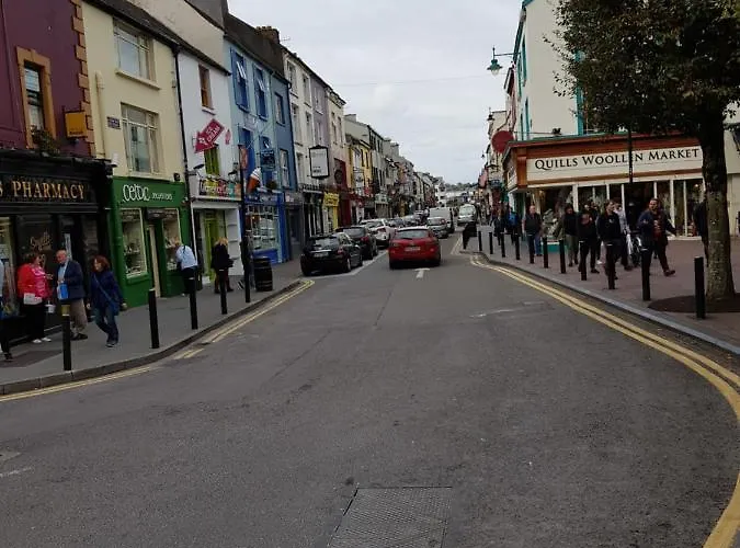 Edith Grove House * Килларни